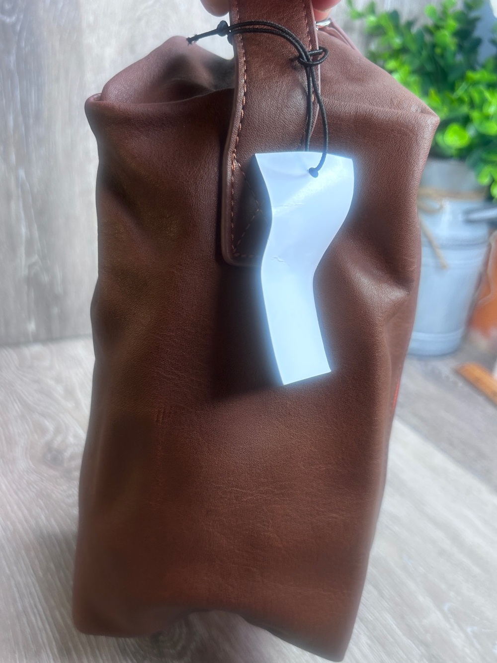 Saks Fifth Avenue Toiletry Bag (NWT) - Picture 3 of 10